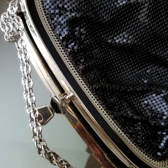 ❗Vintage Whiting & Davis Black and Silver Front Clasp Mesh Evening Bag w/ Chain❗ - Picture 5 of 13